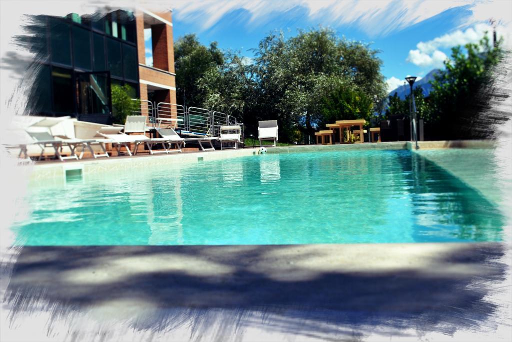 Hostellerie Du Cheval Blanc Aosta Exterior foto